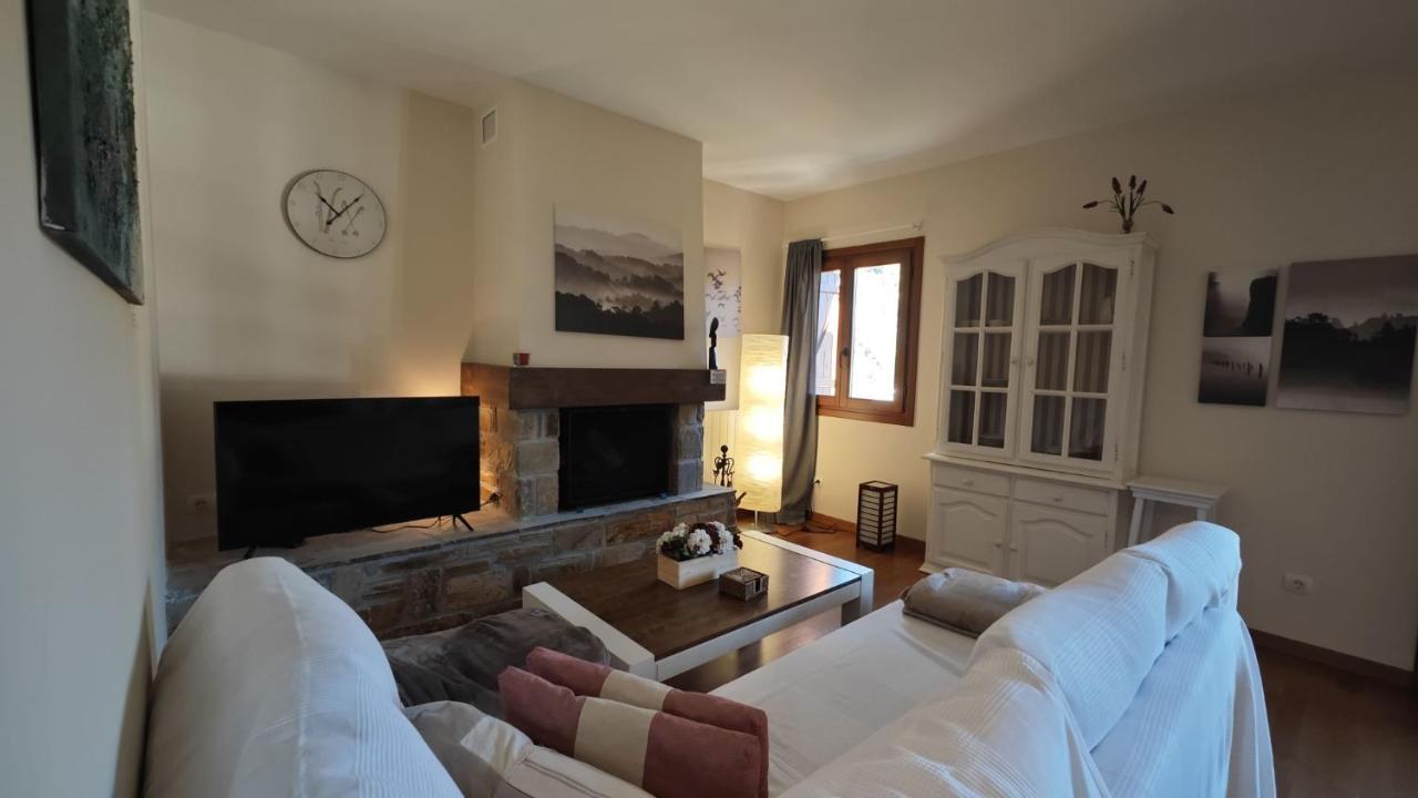 Villa R'Arco - Tucasaenlospirineos Escarrilla Eksteriør billede