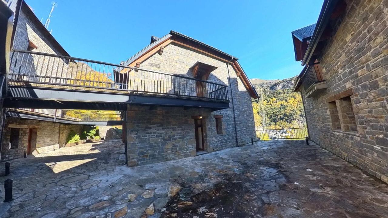 Villa R'Arco - Tucasaenlospirineos Escarrilla Eksteriør billede
