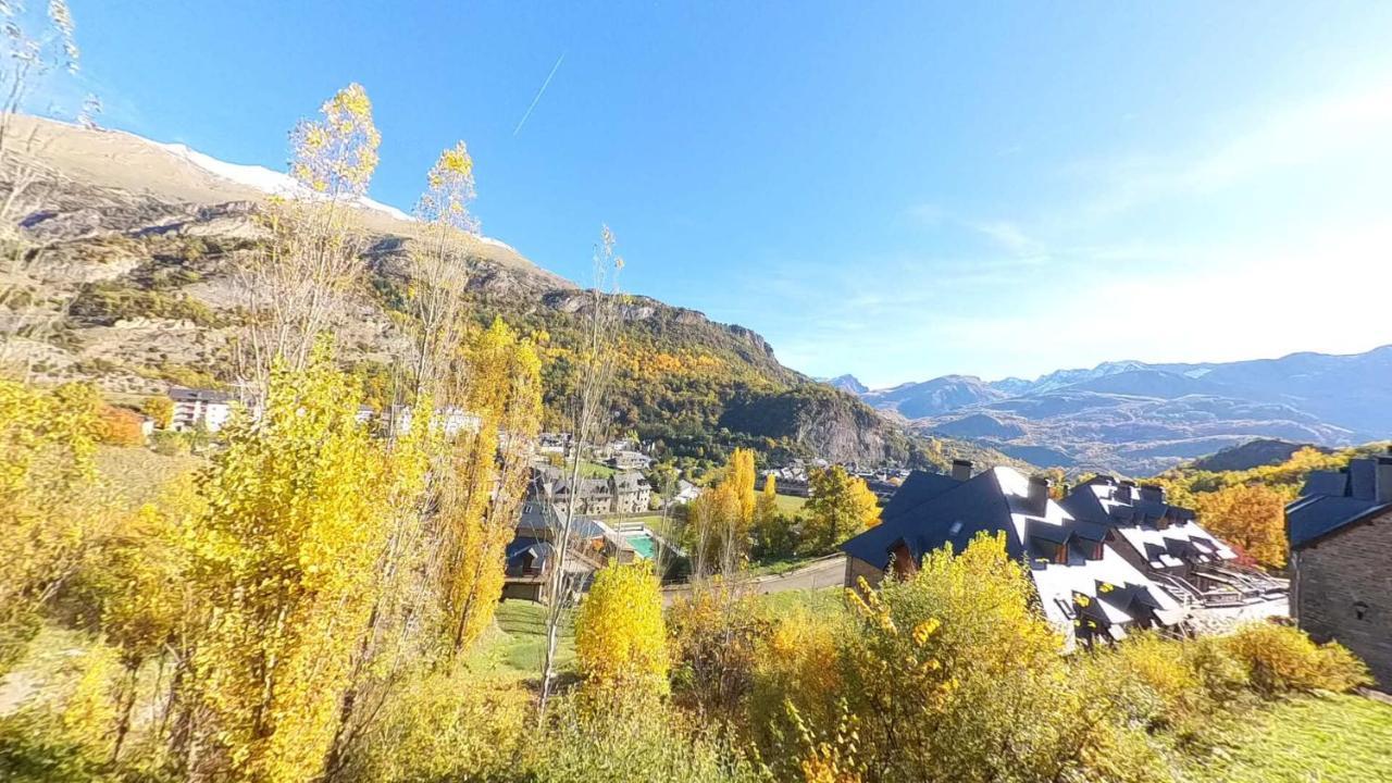 Villa R'Arco - Tucasaenlospirineos Escarrilla Eksteriør billede